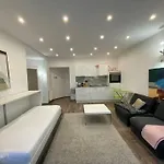 Side Park/historic/ber/thf Appartement