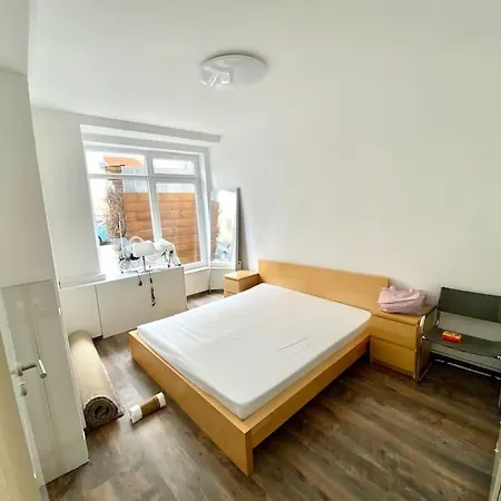 Side Park/historic/ber/thf Apartmán *